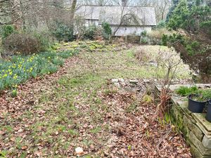 Rear- click for photo gallery